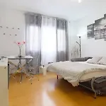 Con Encanto En Appartement *